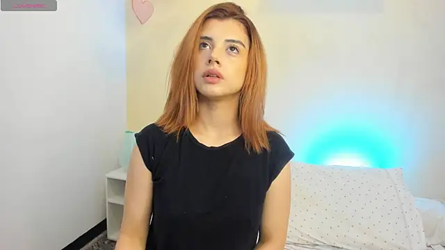 Snapshot of Katty__Rousse chatting on September 24, 2025, 7:09 pm Katty Rousse online show from September 24, 2025, 7:09 pm