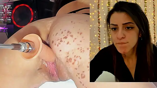 Kitty  Rose   online show from November 15, 2025, 10:08 am