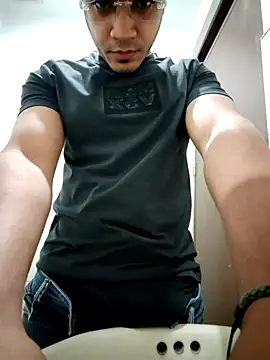 Snapshot of SanChacal5694 chatting on October 1, 2025, 11:30 pm SanChacal5694 online show from October 1, 2025, 11:30 pm