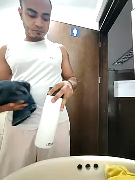 Snapshot of SanChacal5694 chatting on September 10, 2025, 11:04 pm SanChacal5694 online show from September 10, 2025, 11:04 pm