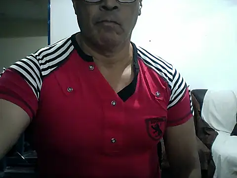 Snapshot of sexigym35 chatting on November 18, 2025, 2:38 am sexigym35 online show from November 18, 2025, 2:38 am