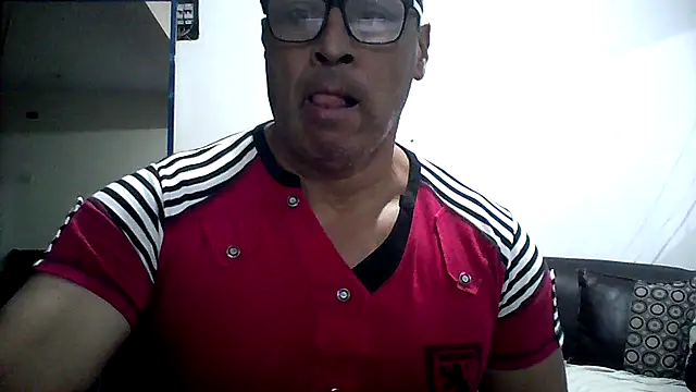 Snapshot of sexigym35 chatting on November 21, 2025, 3:27 am sexigym35 online show from November 21, 2025, 3:27 am