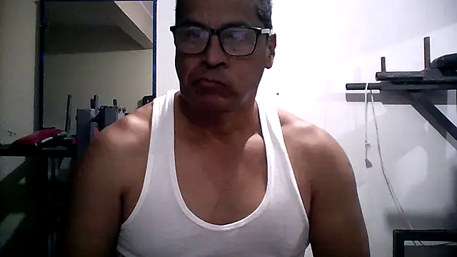 Snapshot of sexigym35 chatting on November 29, 2025, 4:12 am sexigym35 online show from November 29, 2025, 4:12 am