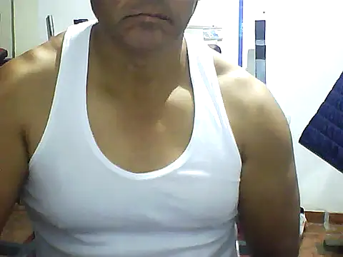 sexigym35 online show from October 8, 2025, 3:52 am