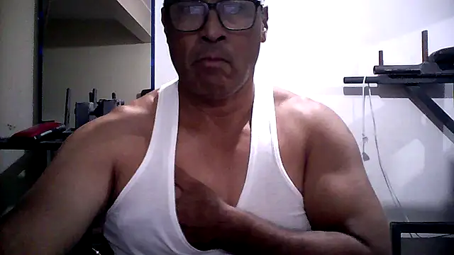 Snapshot of sexigym35 chatting on November 28, 2025, 2:45 am sexigym35 online show from November 28, 2025, 2:45 am