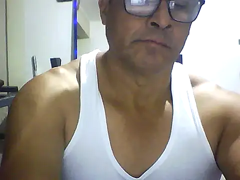 Snapshot of sexigym35 chatting on September 30, 2025, 3:45 am sexigym35 online show from September 30, 2025, 3:45 am