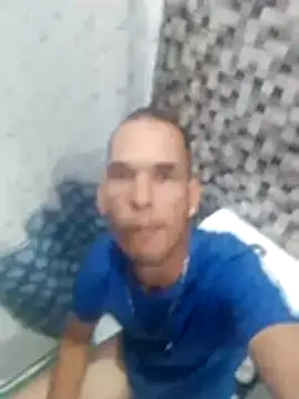 Snapshot of Alejandro260785 chatting on February 25, 2026, 10:42 pm Alejandro260785 online show from February 25, 2026, 10:42 pm