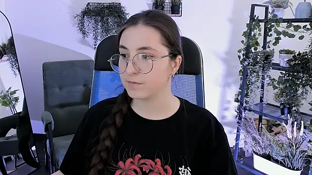 Snapshot of VirtuallVoyant chatting on April 3, 2026, 7:15 am VirtuallVoyant online show from April 3, 2026, 7:15 am