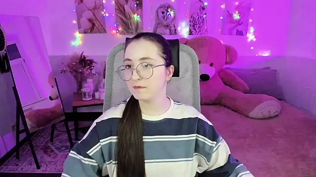 VirtuallVoyant online show from February 19, 2026, 1:46 am