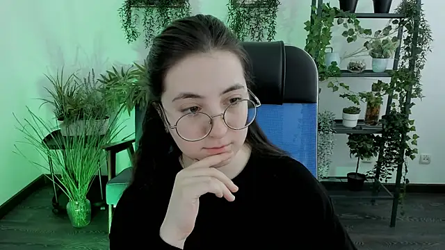 VirtuallVoyant online show from January 7, 2026, 6:51 am