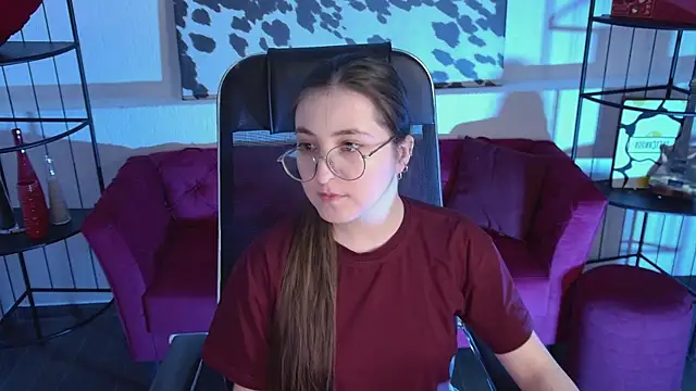 Snapshot of VirtuallVoyant chatting on April 9, 2026, 7:09 pm VirtuallVoyant online show from April 9, 2026, 7:09 pm