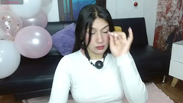 gigi gilt  online show from December 18, 2025, 4:17 am