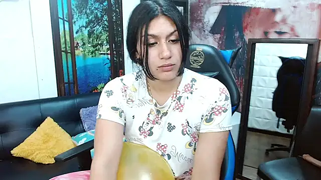 Snapshot of gigi_gilt_ chatting on April 5, 2026, 4:57 pm gigi gilt online show from April 5, 2026, 4:57 pm