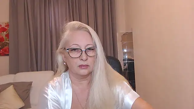 Snapshot of ValeriaSharm chatting on March 22, 2026, 10:28 am ValeriaSharm online show from March 22, 2026, 10:28 am