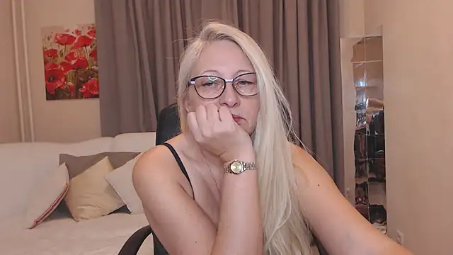 Snapshot of ValeriaSharm chatting on March 14, 2026, 4:24 pm ValeriaSharm online show from March 14, 2026, 4:24 pm