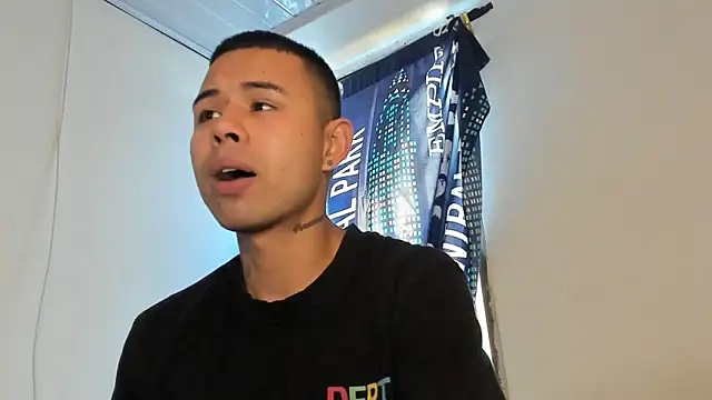 Snapshot of _Logan_Colton_ chatting on February 14, 2026, 6:52 pm Logan Colton online show from February 14, 2026, 6:52 pm