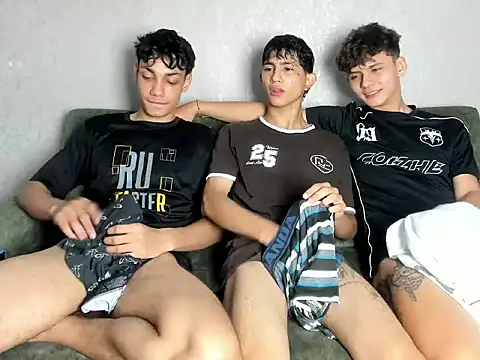 willy sexxx18 online show from April 9, 2026, 2:23 pm