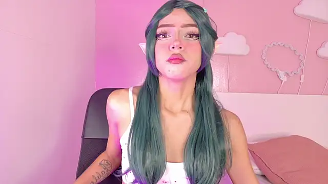 Taylorsmitth  online show from November 8, 2025, 11:36 am