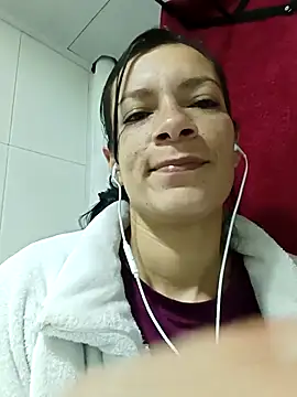 Snapshot of kim_lebanon chatting on November 10, 2025, 8:19 am kim lebanon online show from November 10, 2025, 8:19 am