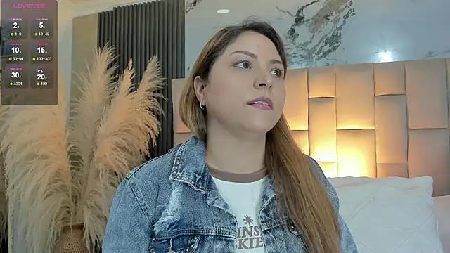 cloesummerr  online show from March 29, 2026, 12:40 pm