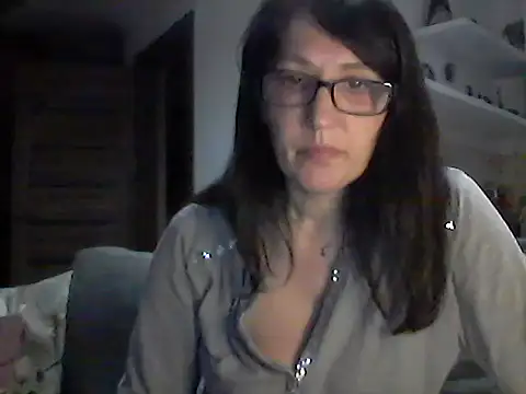 Snapshot of Elena48324 chatting on May 31, 2026, 6:09 pm Elena48324 online show from May 31, 2026, 6:09 pm