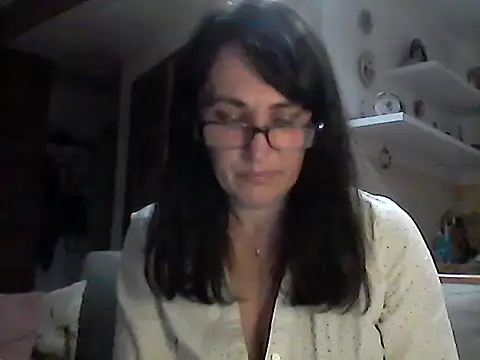 Snapshot of Elena48324 chatting on May 4, 2026, 6:00 pm Elena48324 online show from May 4, 2026, 6:00 pm