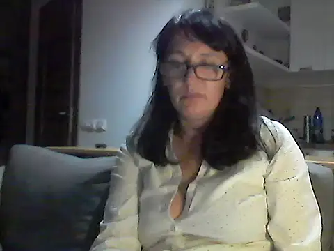 Snapshot of Elena48324 chatting on October 13, 2025, 5:47 pm Elena48324 online show from October 13, 2025, 5:47 pm