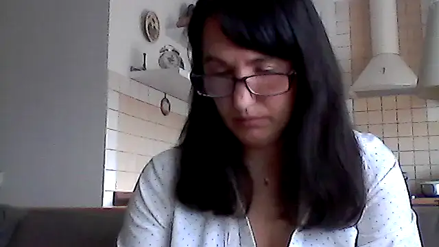 Snapshot of Elena48324 chatting on April 26, 2026, 12:02 pm Elena48324 online show from April 26, 2026, 12:02 pm
