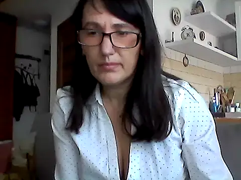 Snapshot of Elena48324 chatting on April 25, 2026, 1:41 pm Elena48324 online show from April 25, 2026, 1:41 pm