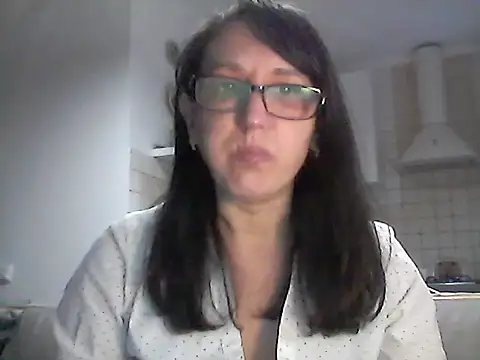 Snapshot of Elena48324 chatting on April 29, 2026, 5:41 pm Elena48324 online show from April 29, 2026, 5:41 pm