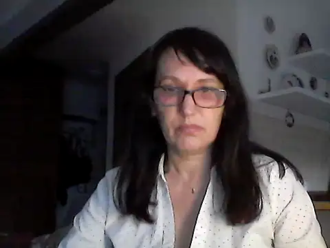 Snapshot of Elena48324 chatting on April 24, 2026, 5:26 pm Elena48324 online show from April 24, 2026, 5:26 pm
