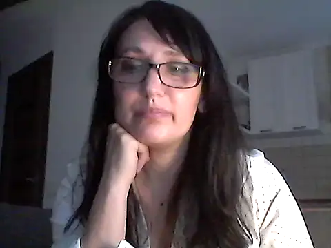 Snapshot of Elena48324 chatting on May 6, 2026, 5:28 pm Elena48324 online show from May 6, 2026, 5:28 pm