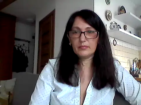 Snapshot of Elena48324 chatting on May 12, 2026, 10:32 am Elena48324 online show from May 12, 2026, 10:32 am