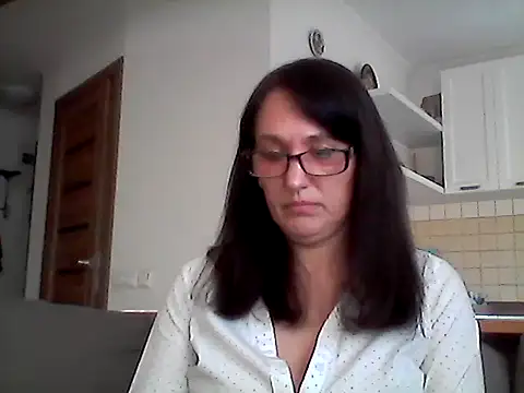 Snapshot of Elena48324 chatting on April 30, 2026, 5:09 pm Elena48324 online show from April 30, 2026, 5:09 pm