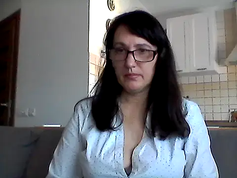 Snapshot of Elena48324 chatting on May 17, 2026, 6:24 am Elena48324 online show from May 17, 2026, 6:24 am