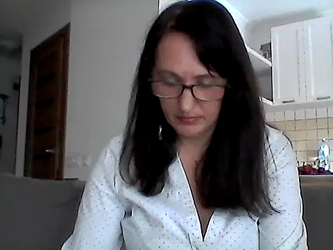 Snapshot of Elena48324 chatting on June 6, 2026, 10:09 am Elena48324 online show from June 6, 2026, 10:09 am