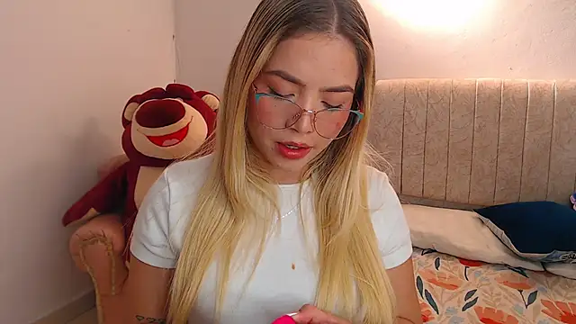  Tiffany1 online show from February 28, 2026, 1:38 am