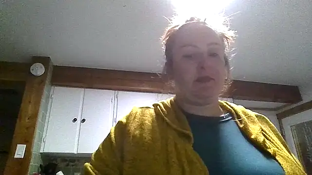 Snapshot of HarmonyRayWishes chatting on October 31, 2025, 5:04 am HarmonyRayWishes online show from October 31, 2025, 5:04 am