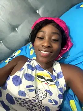 Skylar Smith  online show from December 14, 2025, 7:52 pm