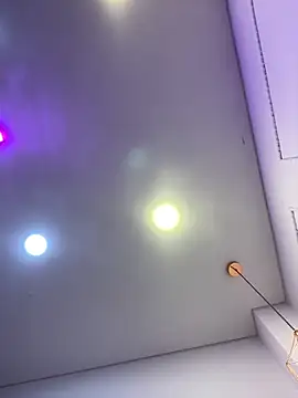 Skylar Smith  online show from March 19, 2026, 12:05 pm