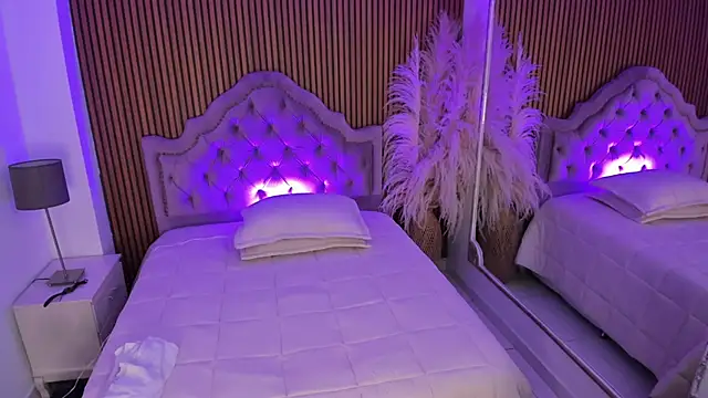 Snapshot of Starbutterflyy_ chatting on March 7, 2026, 4:08 am Starbutterflyy online show from March 7, 2026, 4:08 am