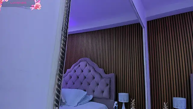 Snapshot of Starbutterflyy_ chatting on April 15, 2026, 4:51 am Starbutterflyy online show from April 15, 2026, 4:51 am