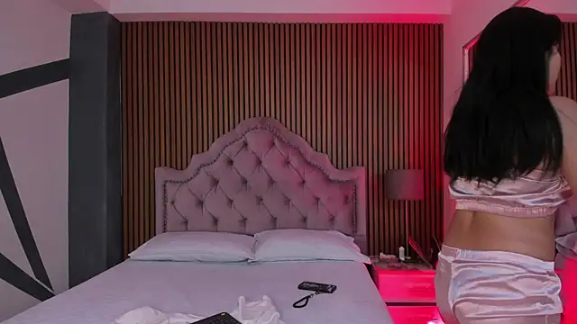 Starbutterflyy  online show from October 28, 2025, 4:02 am