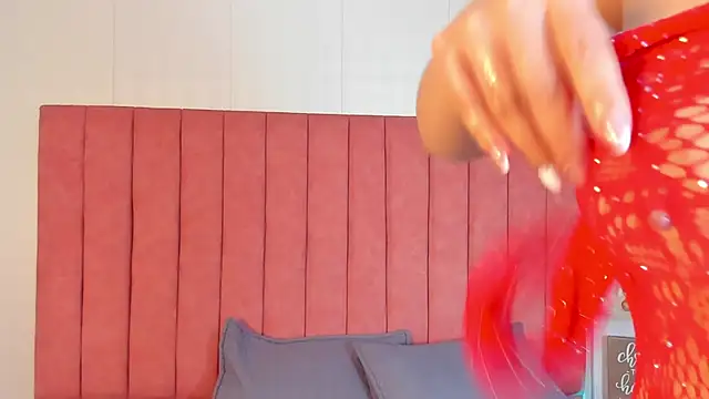 ashley Olsen online show from November 15, 2025, 3:54 am