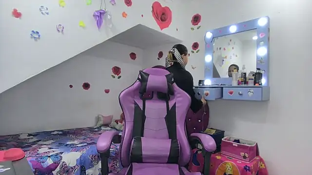 Snapshot of soffy_rosses chatting on October 20, 2025, 1:51 am soffy rosses online show from October 20, 2025, 1:51 am