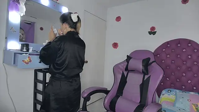 Snapshot of soffy_rosses chatting on May 8, 2026, 1:53 am soffy rosses online show from May 8, 2026, 1:53 am
