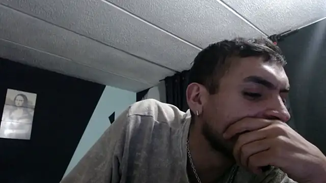 malek xarx  online show from October 21, 2025, 2:33 am