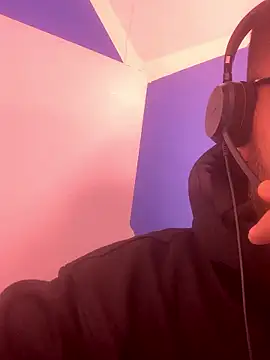 malek xarx  online show from January 5, 2026, 8:45 pm