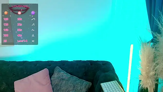 tiana rosse  online show from April 24, 2026, 2:30 pm