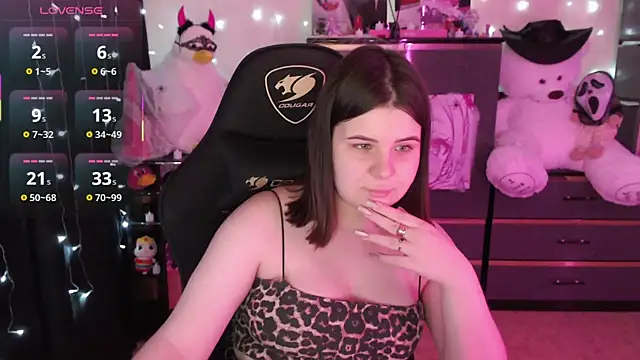 AmyVibess online show from October 28, 2025, 8:08 pm